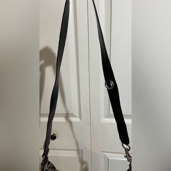 Coach Signature Vintage Black and Tan Leather Trim Crossbody Bag! #M1271-F17491. - Picture 10 of 16